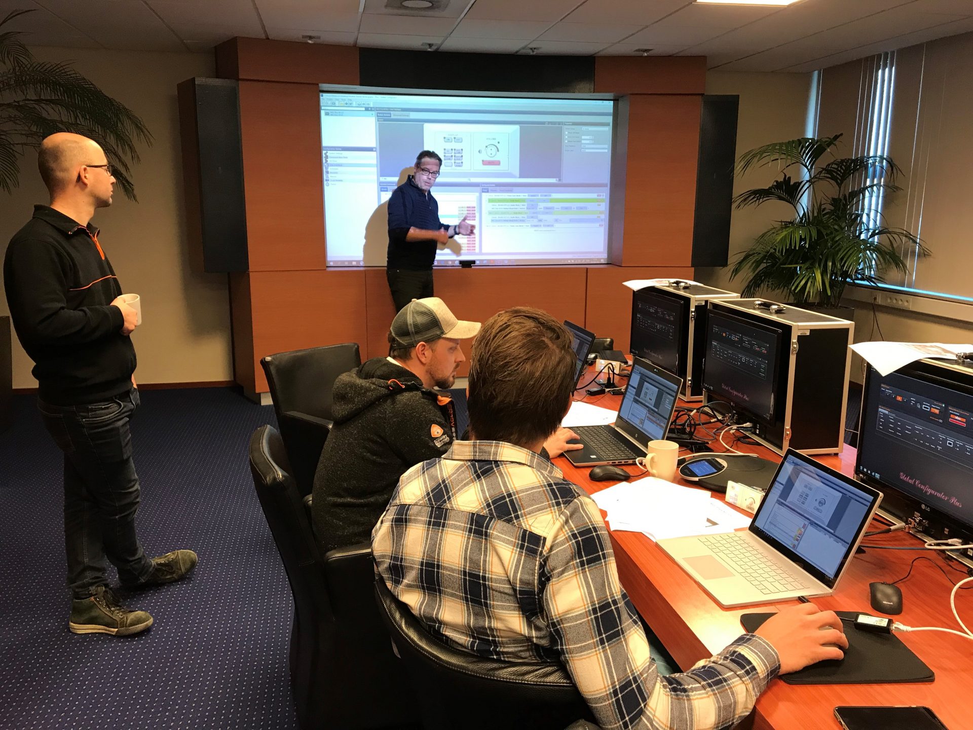 Extron Training Houben Souren